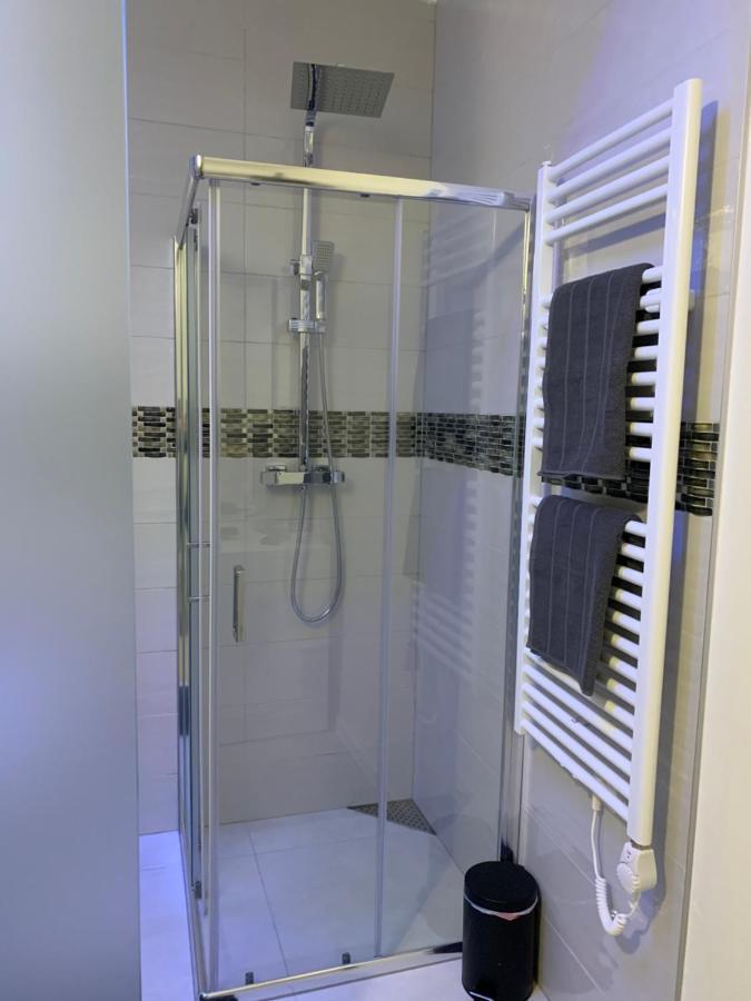 Executive Single With En-suite In Centre